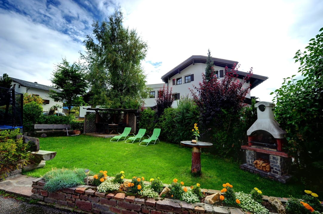 Gartenanlage Haus Brunnacker