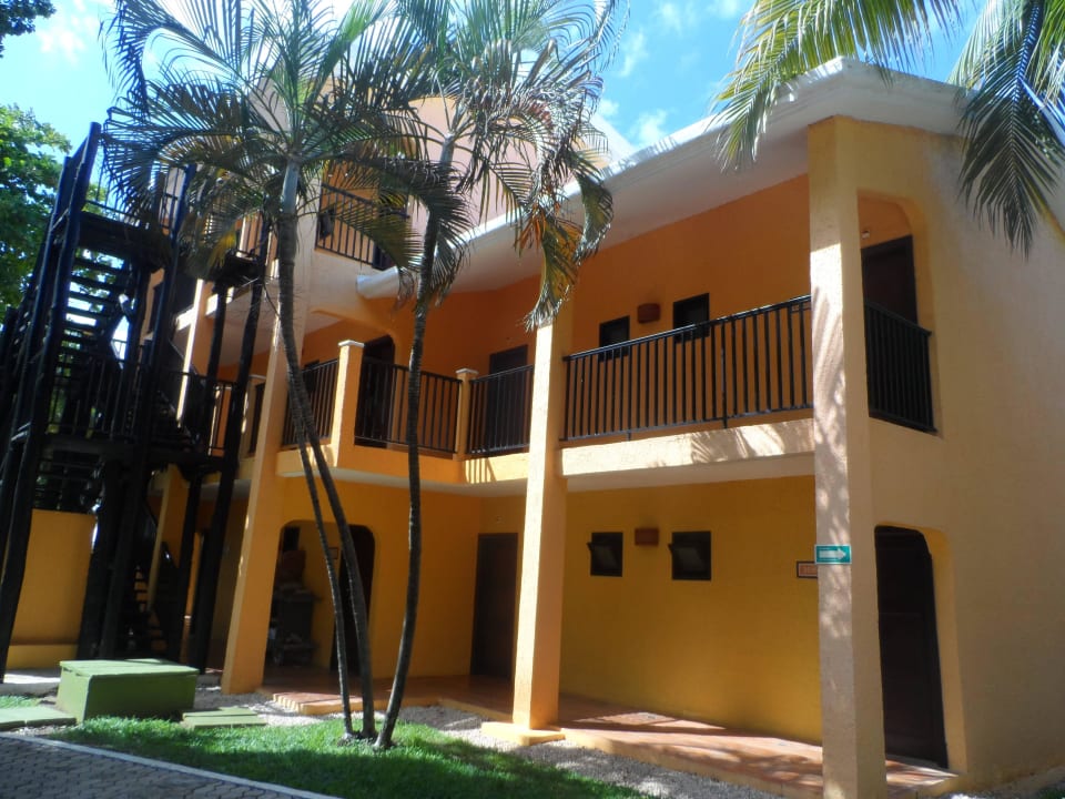 Jeden z domków Hotel Riu Lupita