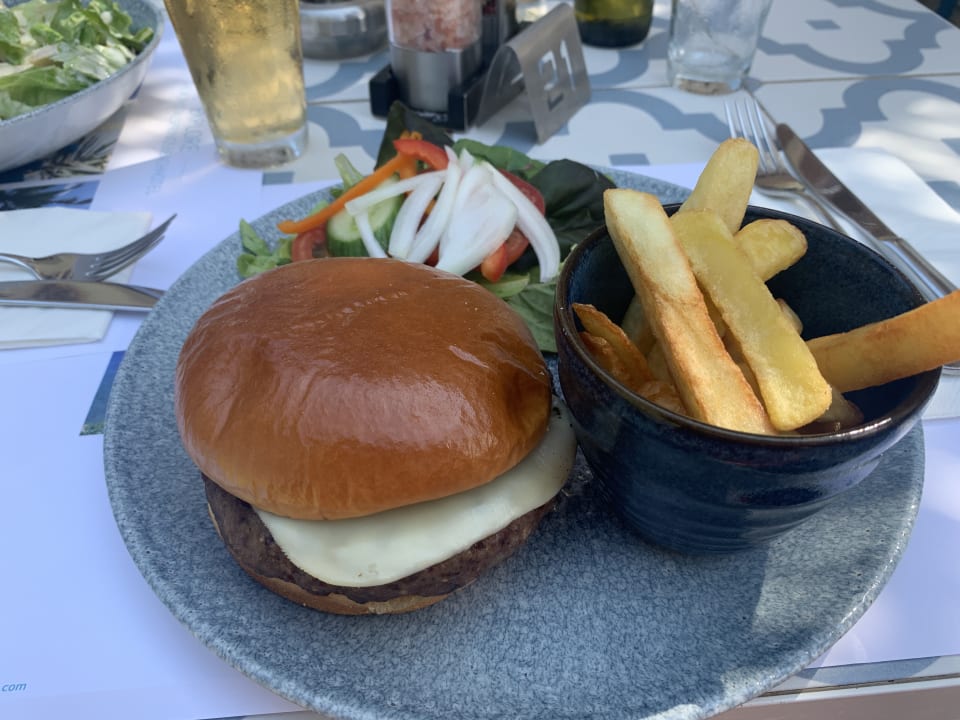 Gastro Crystal Springs Beach Hotel