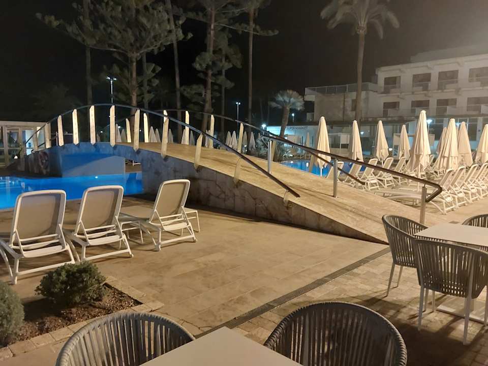 Pool CM Playa del Moro