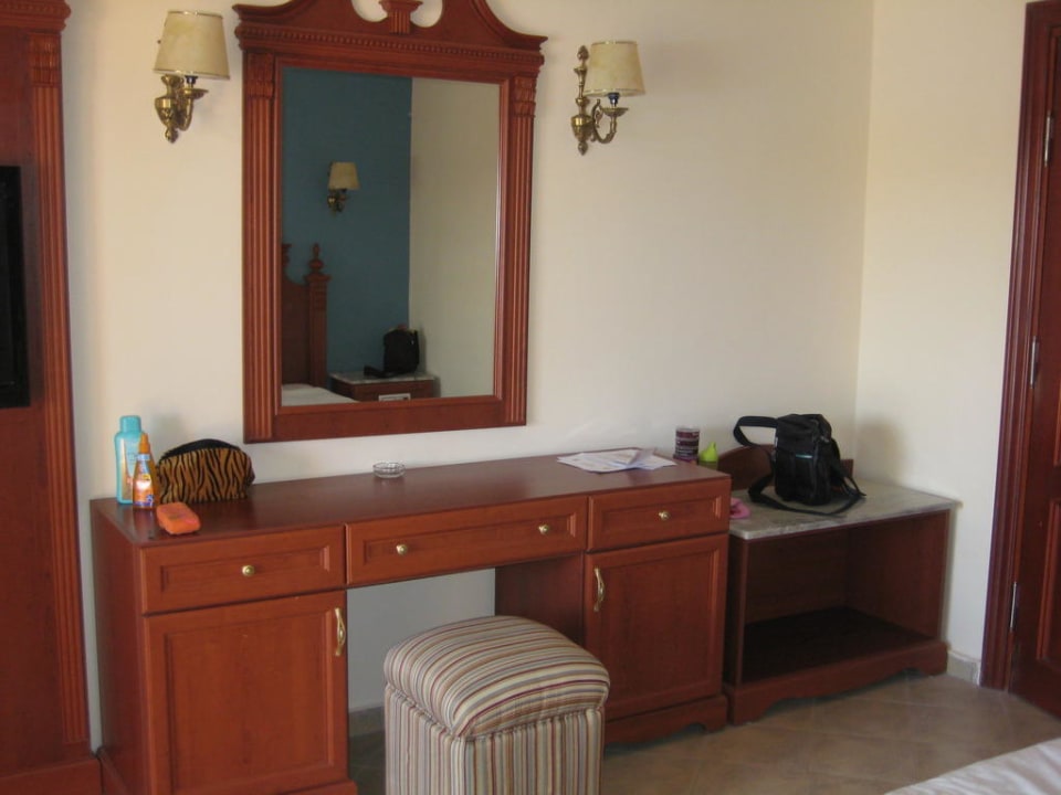 Schreibtisch Hotel Titanic Palace