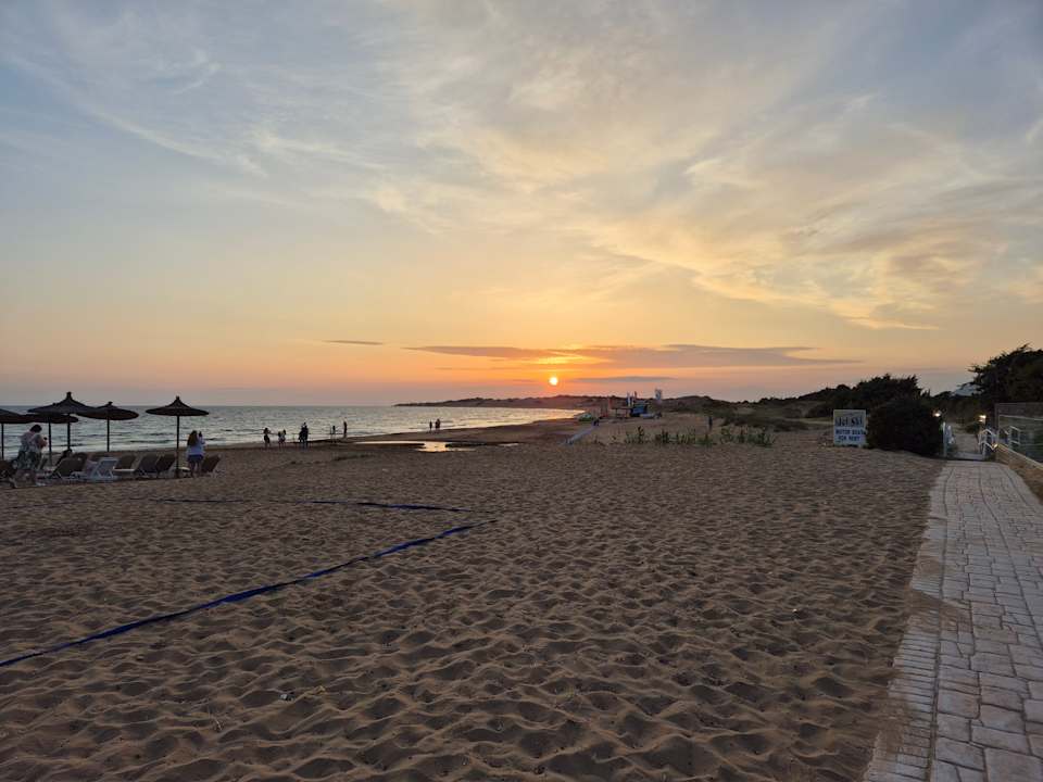 Strand Sandy Beach Resort