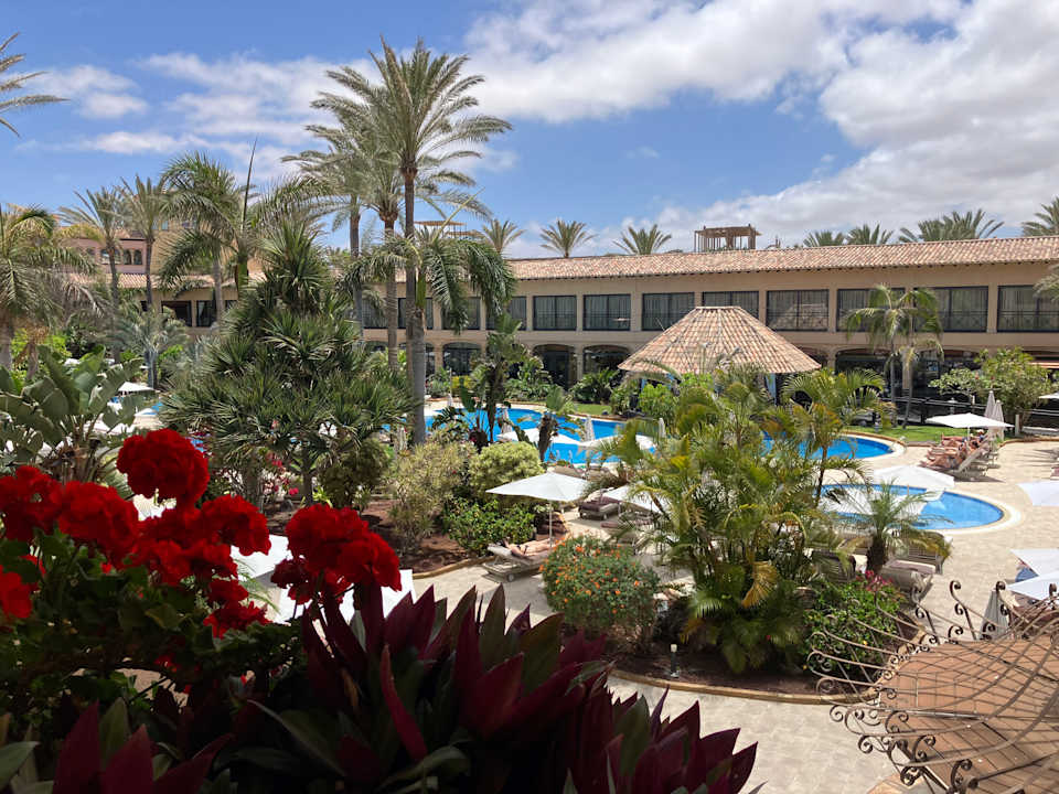 Pool Secrets Bahia Real Resort & SPA