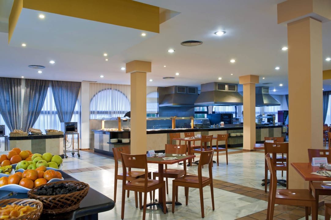 "Buffet Restaurant" Sol Sancti Petri Apartamentos (Novo Sancti Petri) • HolidayCheck (Costa de ...