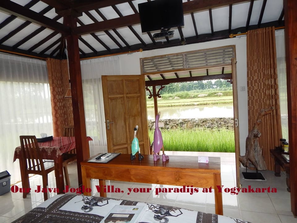 Java Joglo with view Alamanda villa's and B&B