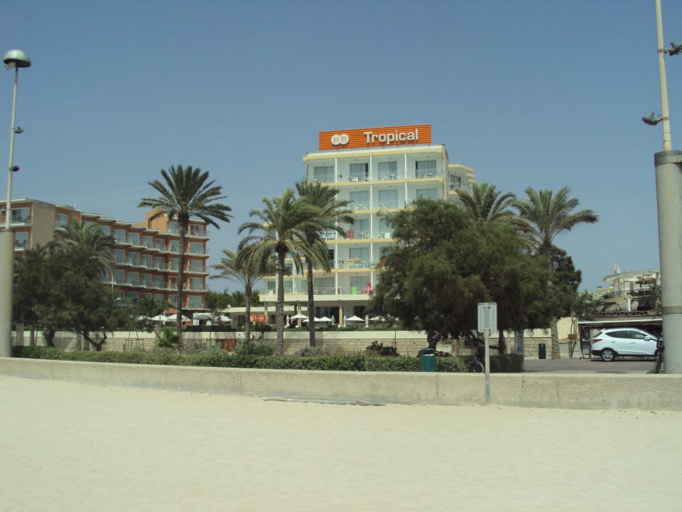 Blick vom Strand HM Tropical