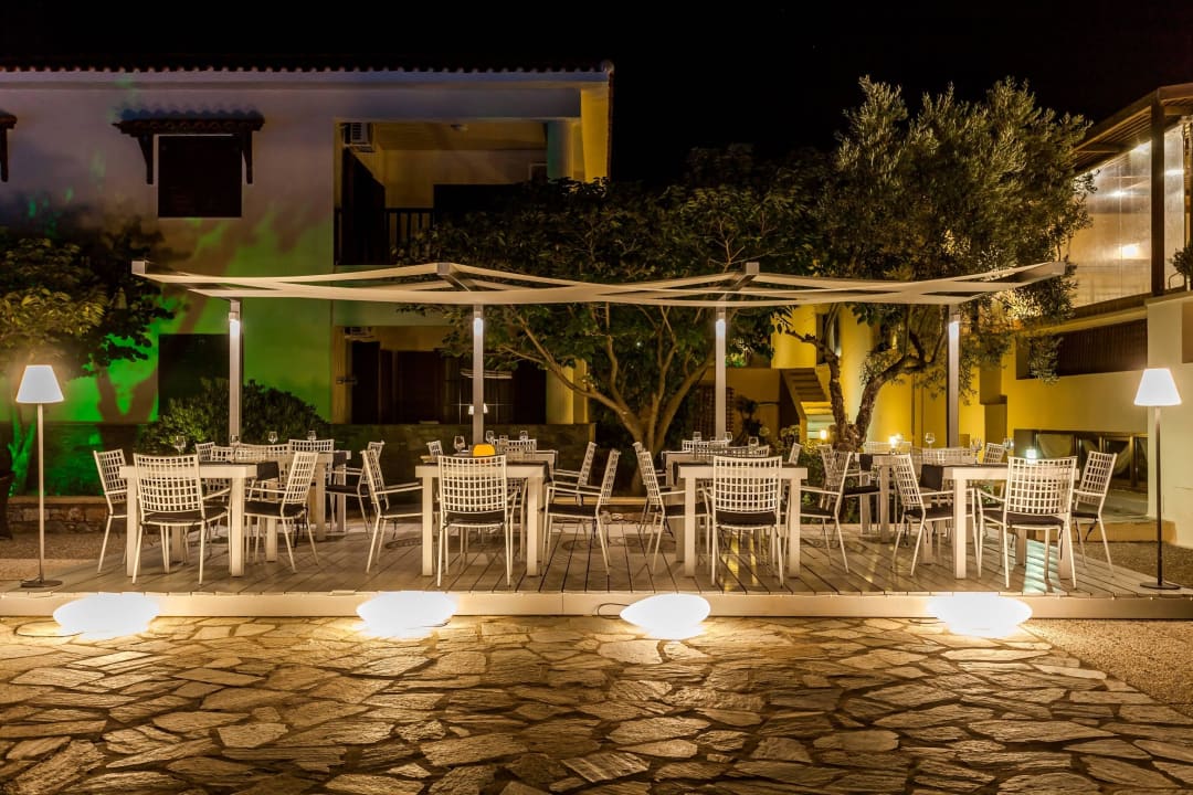 Skopelos Holidays Hotel & Spa-outdoor restaurant Skopelos Holidays Hotel & Spa