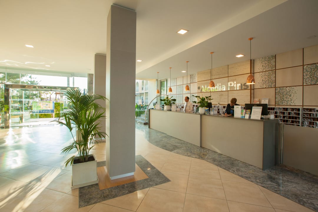 Lobby Grupotel Alcudia Pins