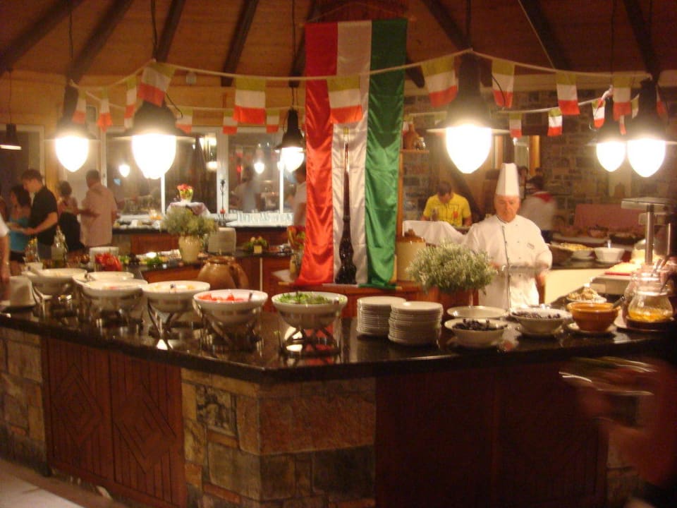 Italienischer Abend Alexander Beach Hotel & Village Resort