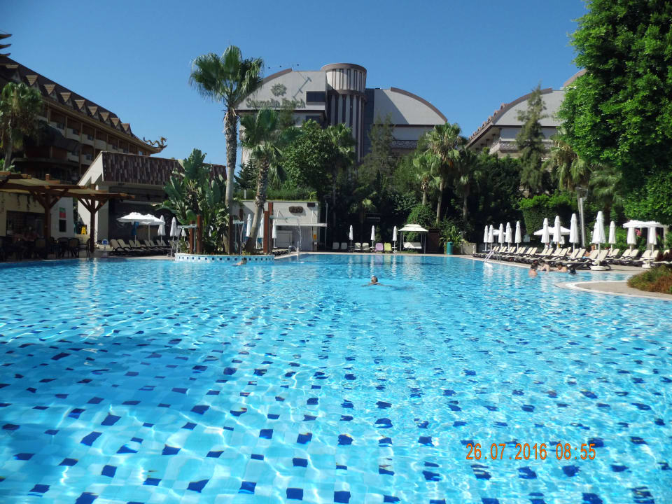 Pool Port Side Resort Hotel