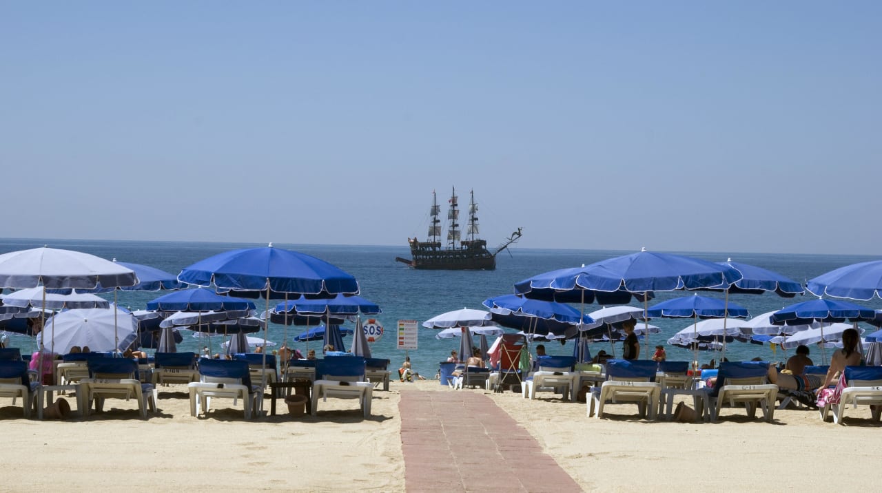 Äußerst gepflegter Strand Riviera Hotel & Spa