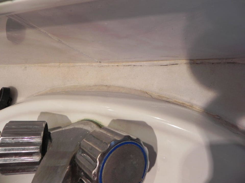 Bad sehr dreckig Schimmel und Stockflecken Mitsis Rodos Village