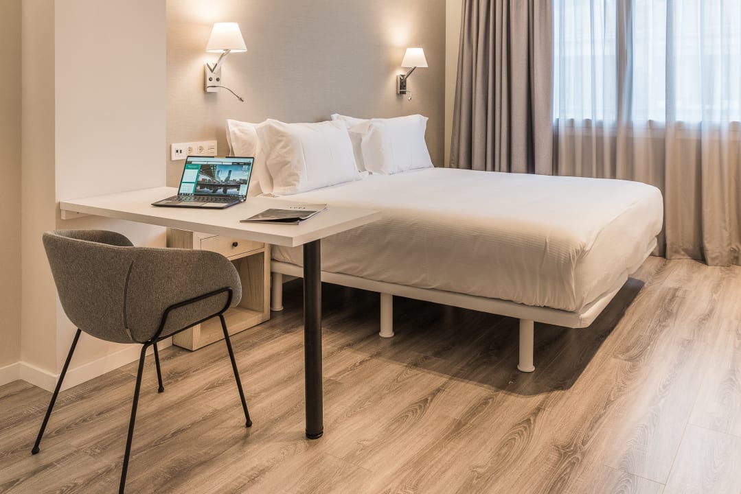 Zimmer Bilbao City Center by abba Suites