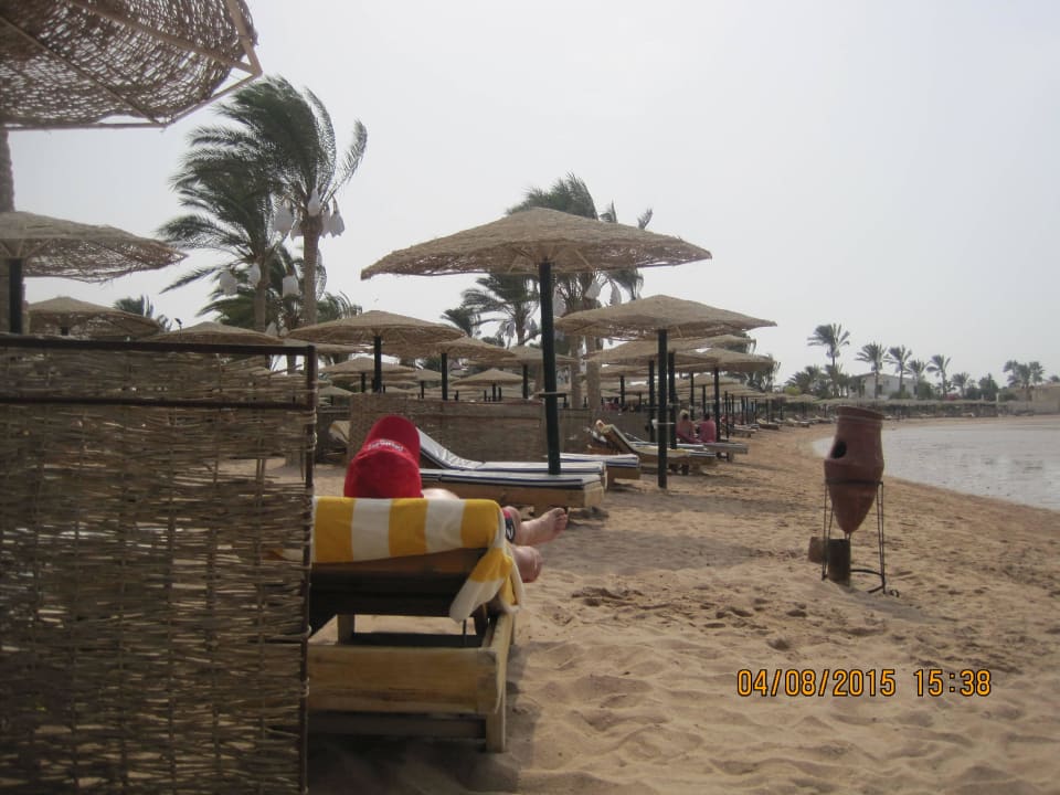 Beach. Golden Beach Resort