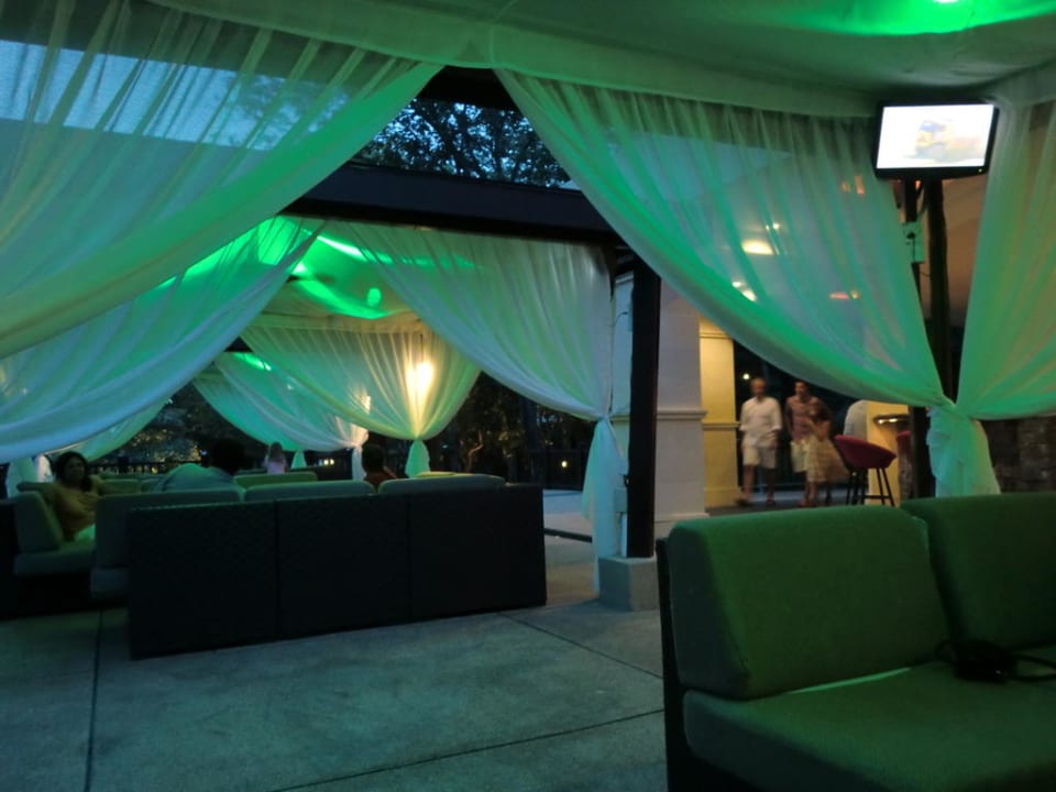 Abends im Chime Hotel Sheraton Langkawi Beach Resort