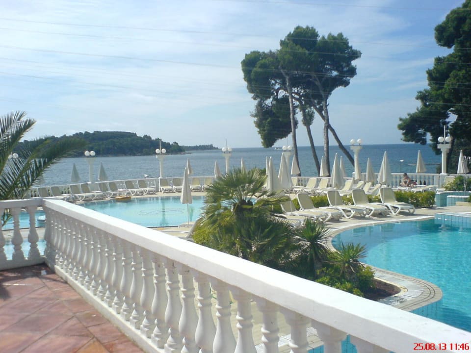 Sehr bequeme Liegestühle Maistra Select Island Hotel Katarina