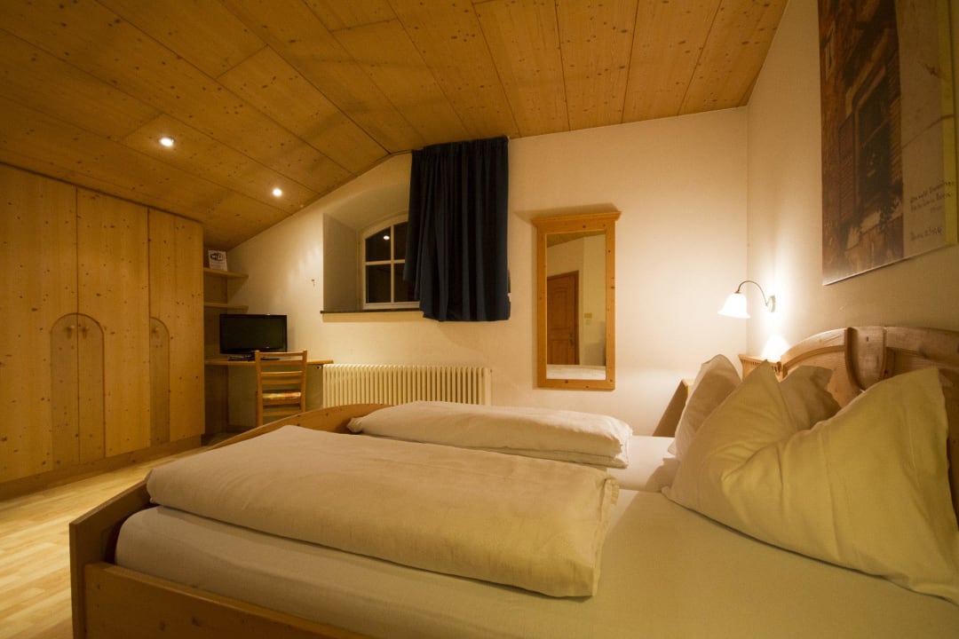 Zimmer Nr. 15 Gasthof Walther von der Vogelweide