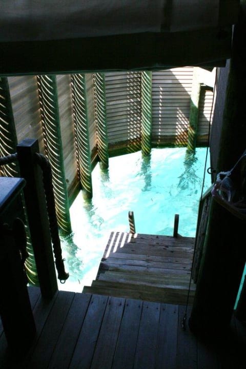 Zugang zum Wasser vom Bad Gili Lankanfushi Resort