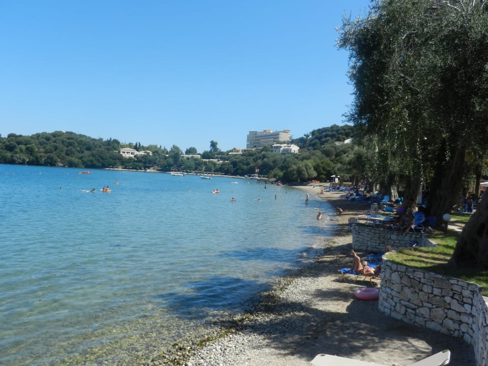 Belle plage privee Grecotel LUXME Daphnila Bay