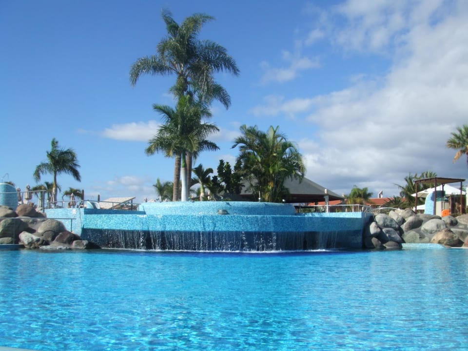 Einer von 3 Pools H10 Playa Meloneras Horizons Collection