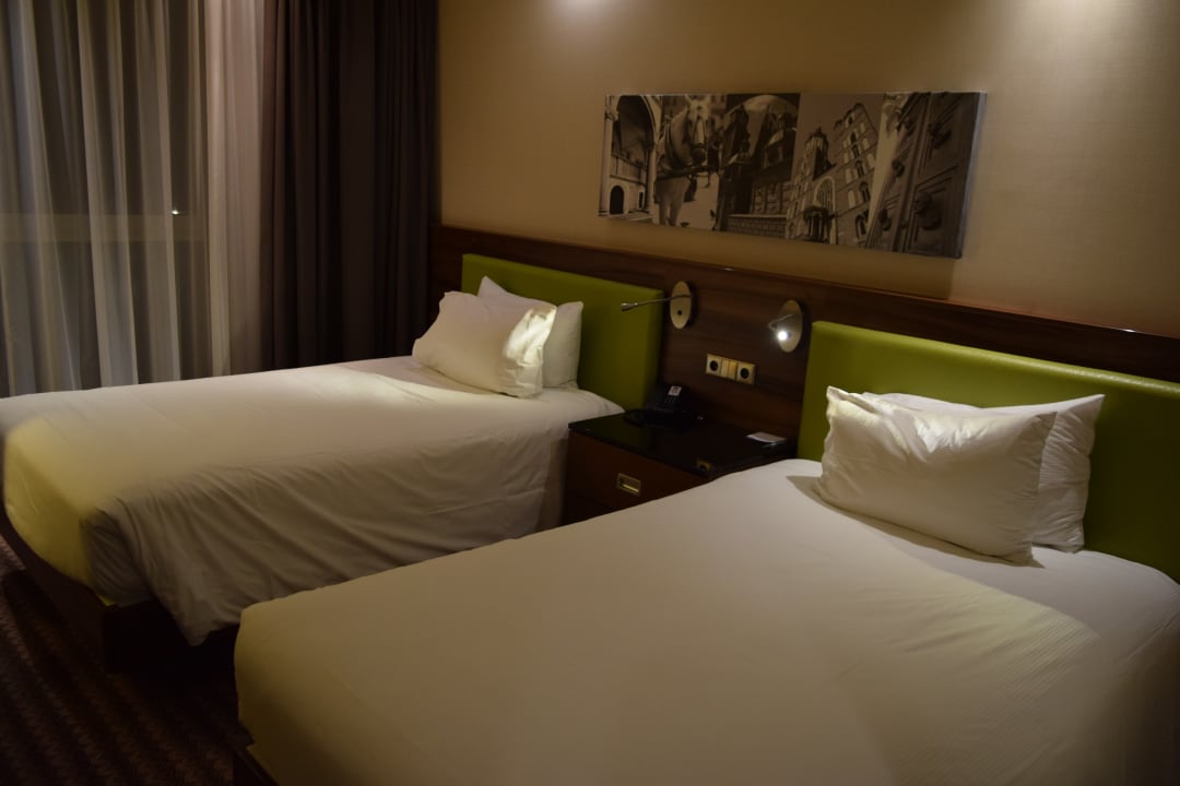 Zimmer Hampton by Hilton Krakow
