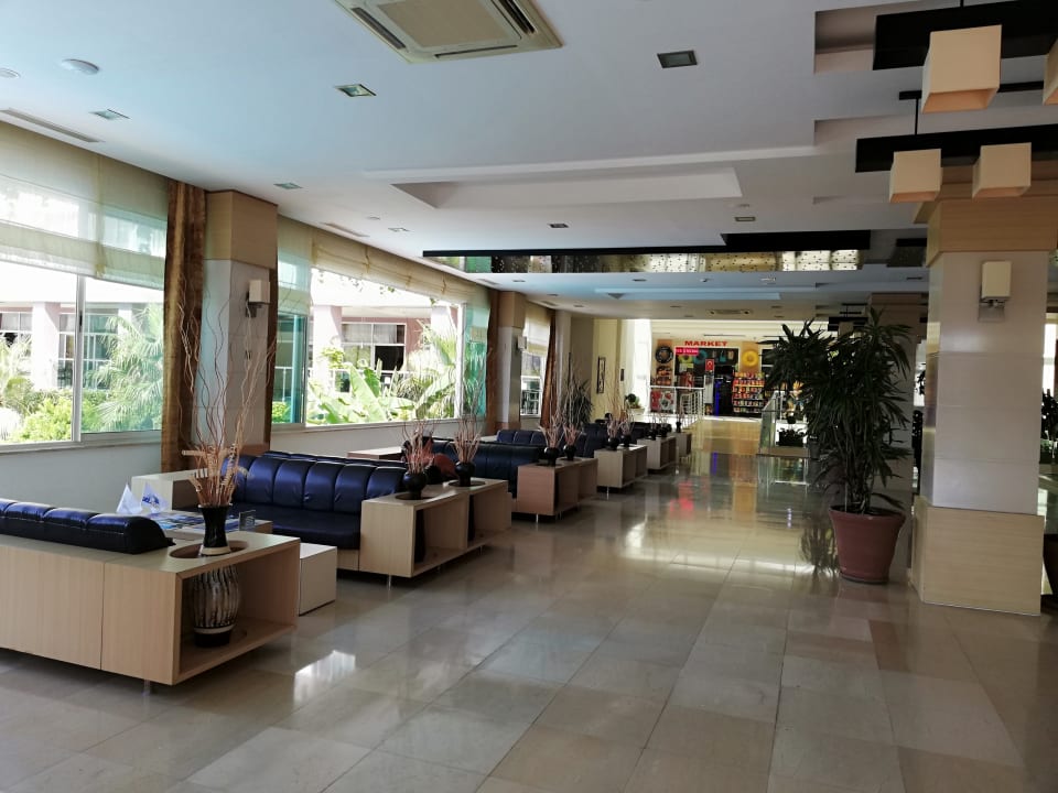 Lobby Telatiye Resort