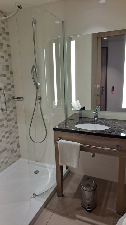 Zimmer Hampton By Hilton Frankfurt Airport