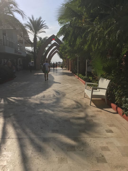 Weg zum Strand Hotel Delphin Imperial