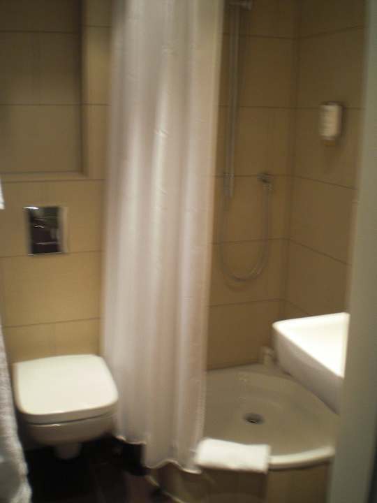 Bad.. Top sauber! Holiday Inn - the niu, Fusion Hamburg St. Georg