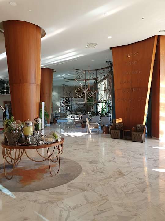 Lobby Side Star Elegance