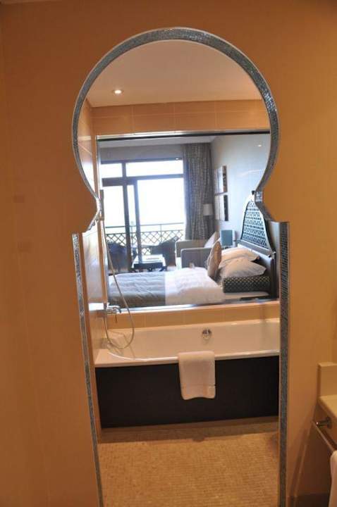 Zimmer vom Bad aus aufgenommen Rixos Al Mairid Ras Al Khaimah