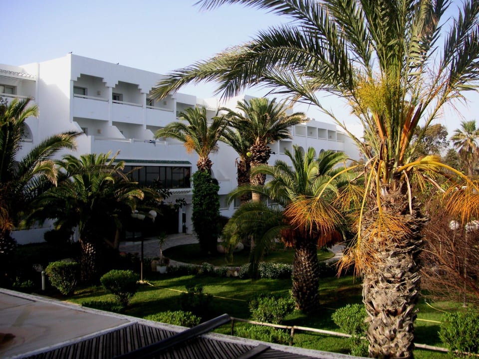 Sehr gepflegter Garten The Orangers Beach Resort and Bungalows