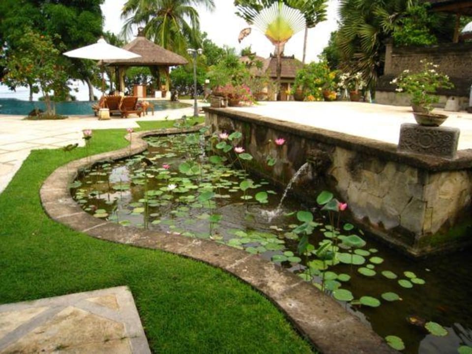 Tempel im Hotel Puri Bagus Lovina