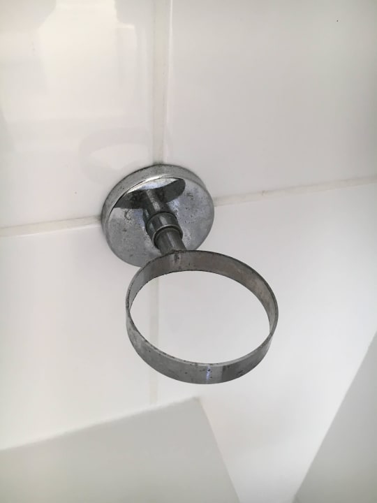 Zahnbecherhalter im 2. Zimmer (Becher fehlte) Le Bleu Hotel & Resort