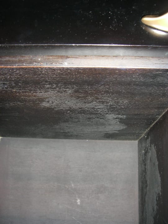 Dreck im Schrank / Nirvana Zimmer Le Meridien Ile Maurice