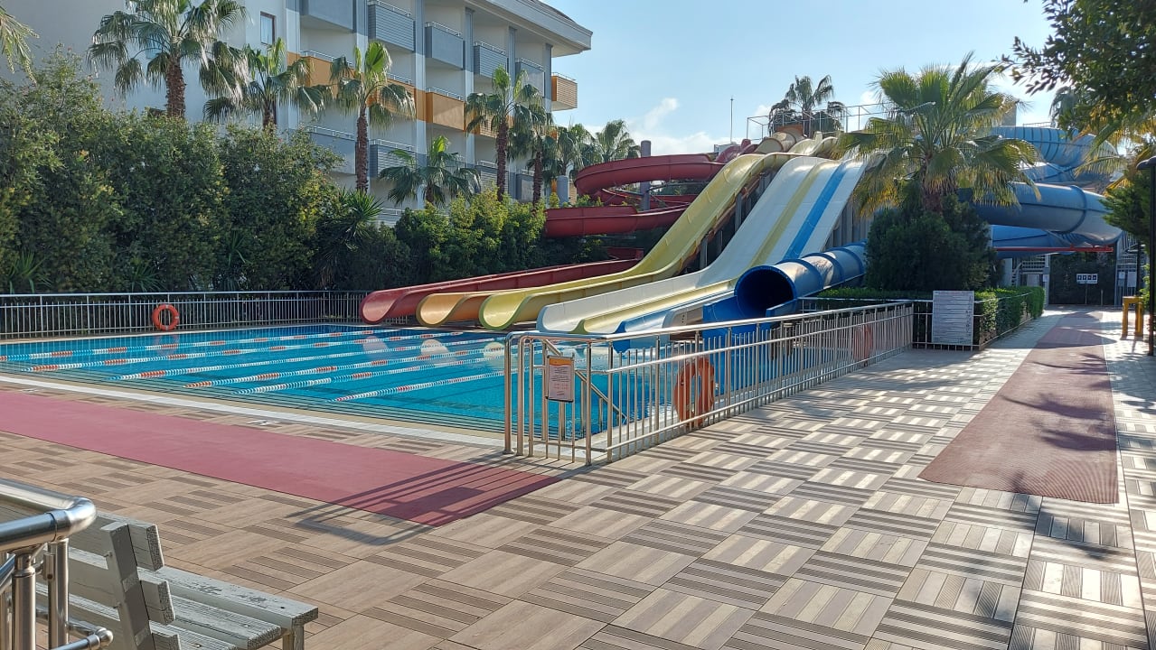 Pool Hane Family Resort