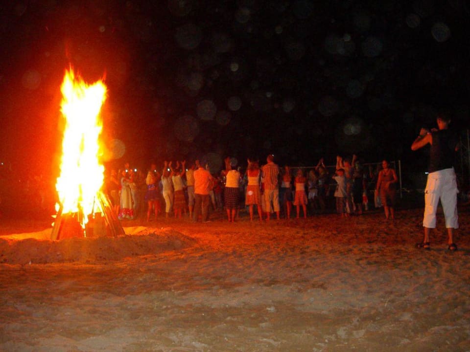 Beachparty am strand Sunis Kumköy Beach Resort Hotel & Spa