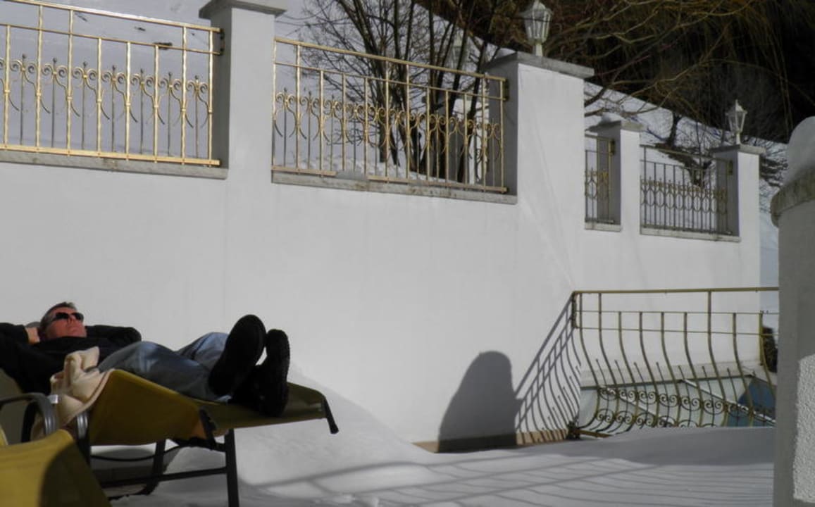 Sonnenbad Das Land-Palais