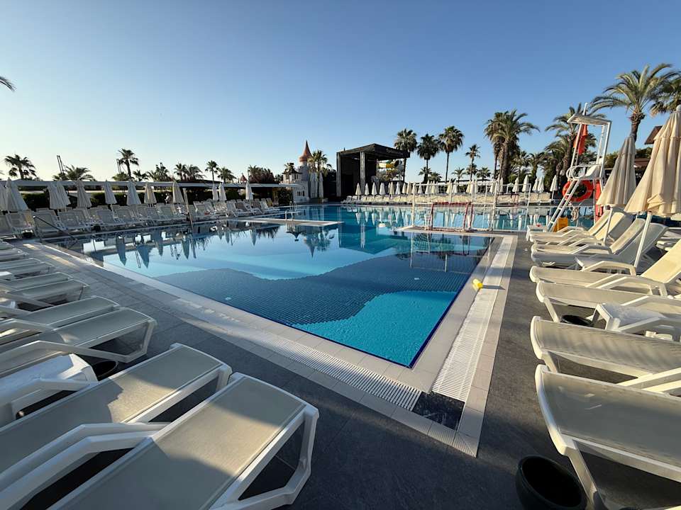 Pool Aydinbey Famous Resort