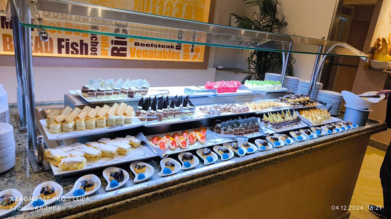 Gastro Three Corners Sea Beach Resort