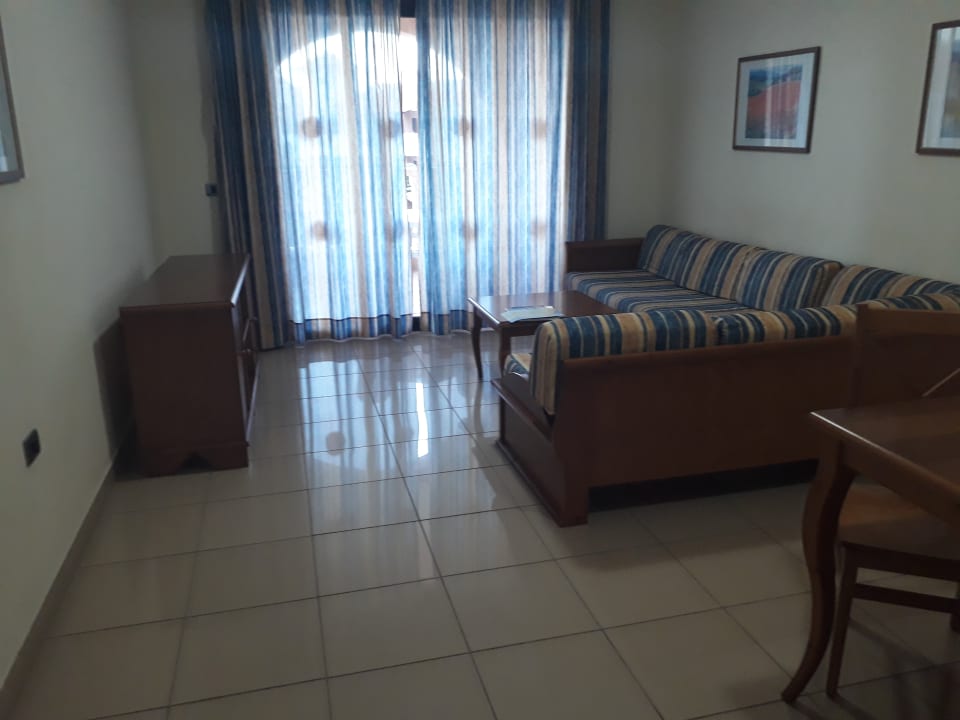 Zimmer Grand Muthu Golf Plaza Hotel & Spa