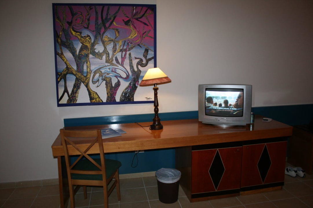 TV und Schreibtisch Blau varadero - Adults only