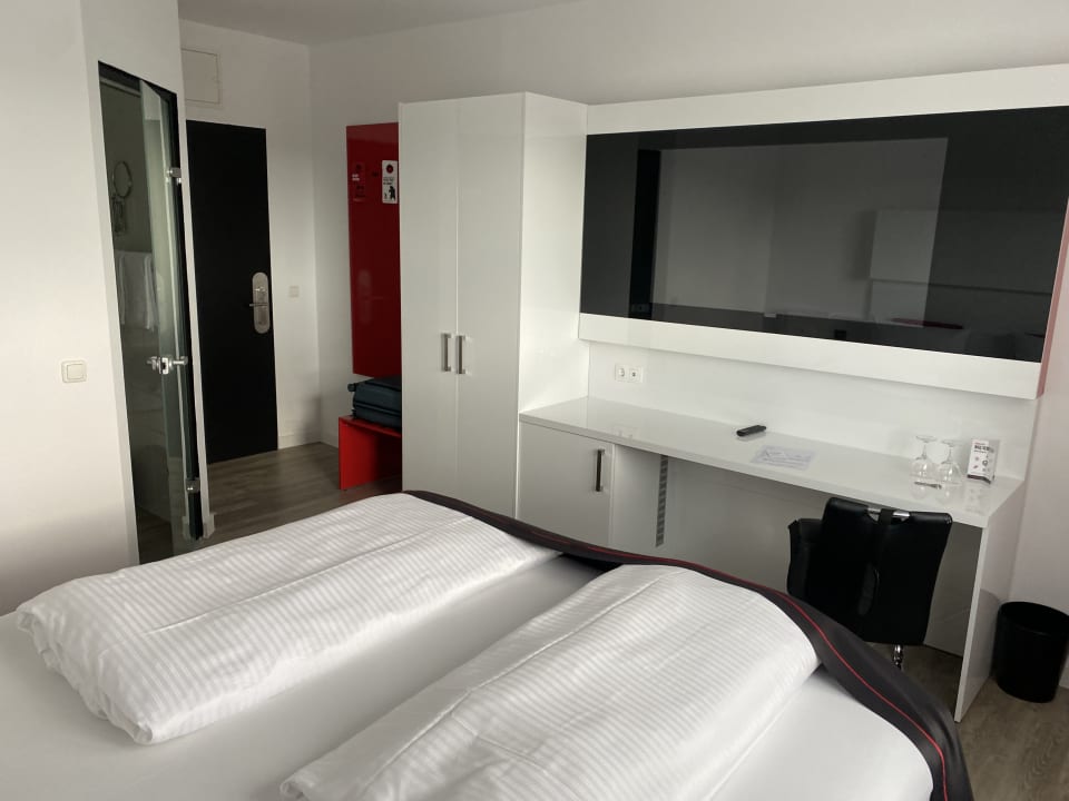 Zimmer DORMERO Hotel Hannover-Langenhagen Airport