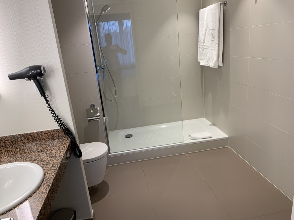 Zimmer NH Collection Hamburg City