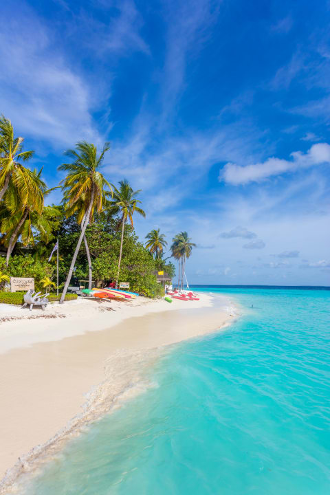 Strand Machchafushi Island Resort & Spa Maldives, The Centara Collection