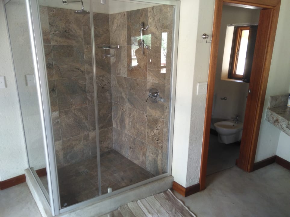 Zimmer Ozongwindi Lodge