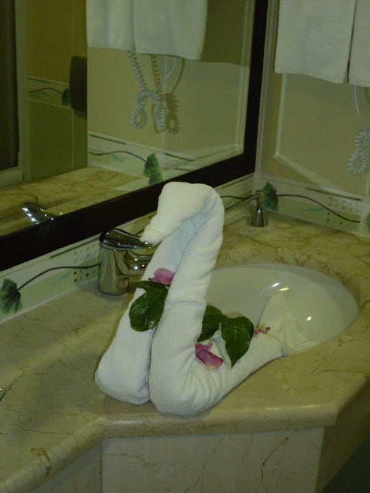 Waschbecken mi Handtuchfigur Hotel Orfeus Park