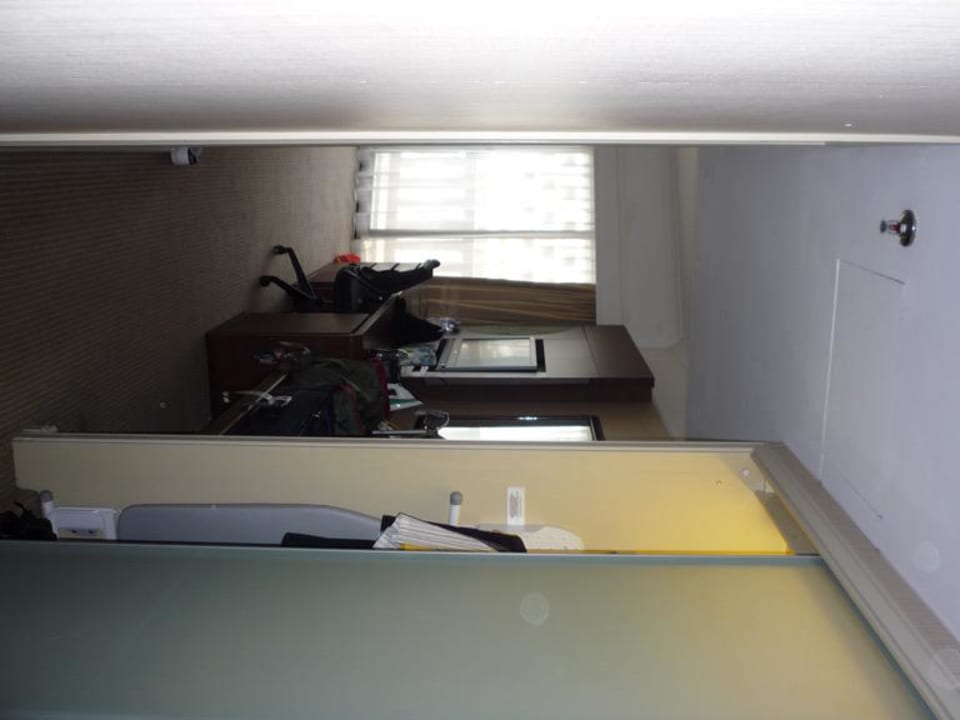 Flur mit Schrank Parkroyal Collection Marina Bay