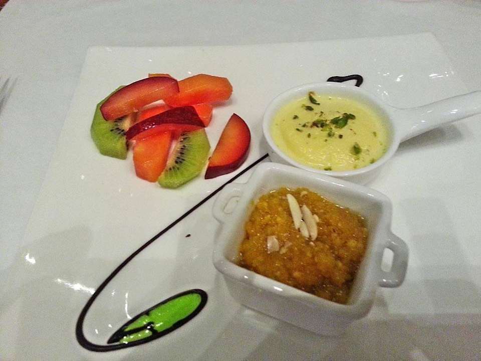 Mittagessen im Hotel Hotel Vivanta by Taj Hari Mahal