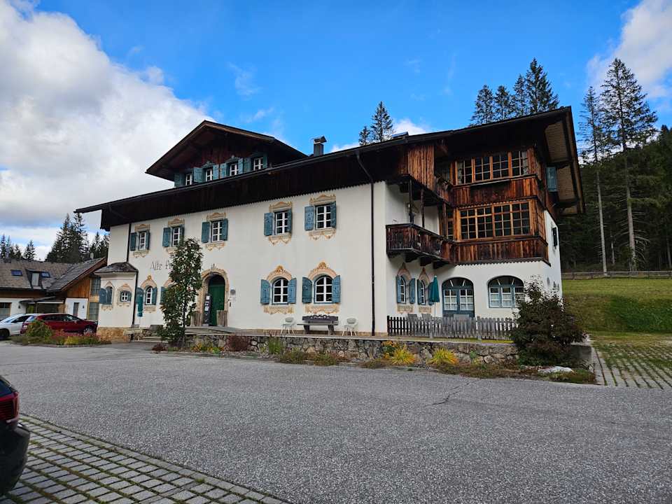Außenansicht Hotel Dolomitenhof & Chalet Alte Post